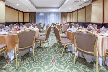 هتل Crowne Plaza San Pedro Sula