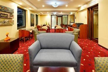 هتل Crowne Plaza San Pedro Sula