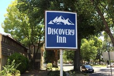 هتل Discovery Inn