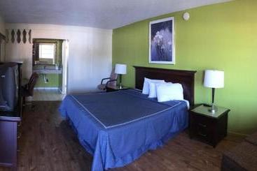 هتل Discovery Inn