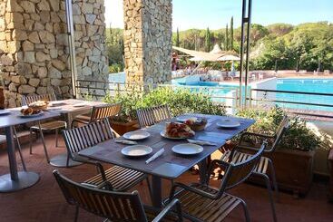 호텔 Camping Village Baia Azzurra