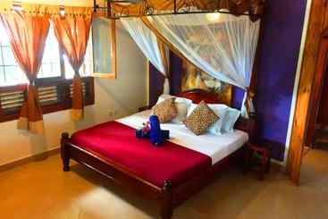 هتل Waikiki Zanzibar Resort