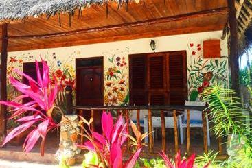 هتل Waikiki Zanzibar Resort