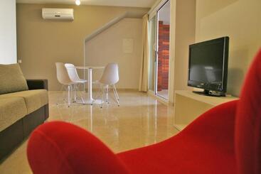 آپارتمان L  Escala Resort