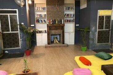 The Hostel Crown