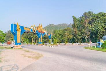 Hotel Peamsook Resort By Oyo Rooms