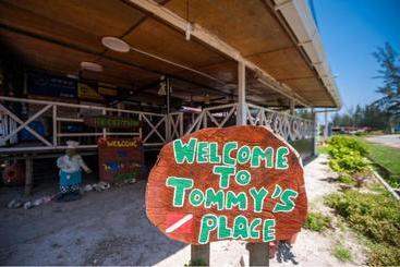 فندق Tommy's Place Tip Of Borneo
