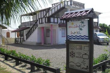 هتل Michelo Suites