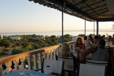 Pefkos Garden Hotel-Bungalows