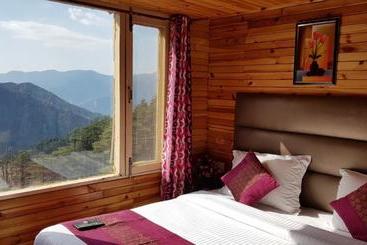 Hotel Maharaja Resort Patnitop