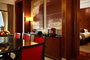 Hotel Amwaj Rotana, Jumeirah Beach   Dubai