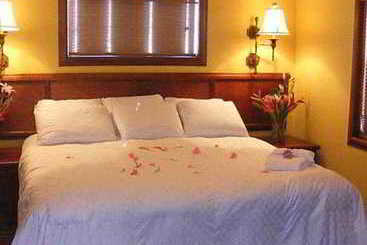 בית מלון כפרי Belize Legacy Beach Resort