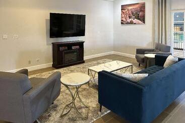 Отель Clarion Pointe Winslow I 40