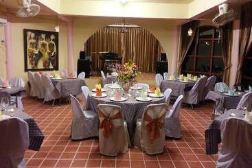 هتل Ekman Garden Resort