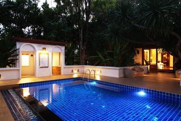 هتل Oasis Baan Saen Doi Spa Resort