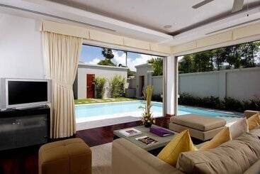 هتل The Residence Resort