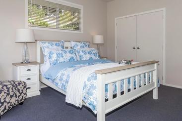 Flaxmill Cove B&b
