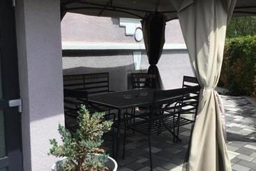 پانسیون Varkerulet Apartman