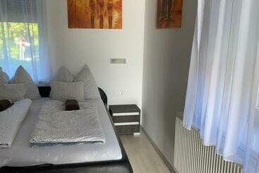 پانسیون Varkerulet Apartman