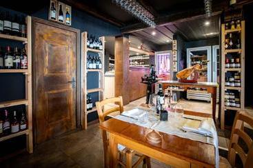 هتل Osteria Pozzo