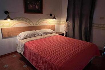 فندق Posada Los Naranjos