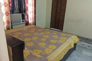 هتل Spot On 73721  Sunitraj Palace
