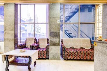 هتل Spot On 75636 Omkar Lodge