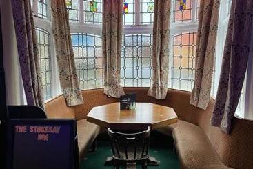 هتل The Stokesay Inn & B&b