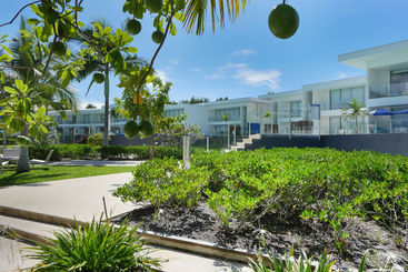 هتل Pool Resort Port Douglas