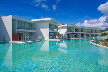 هتل Pool Resort Port Douglas