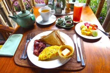 هتل Puri Dajuma Beach Eco Resort & Spa