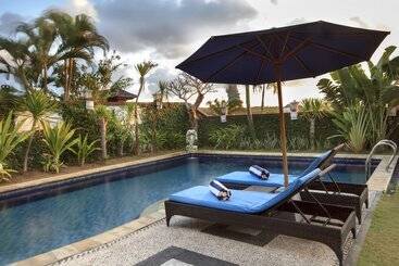 호텔 The Beverly Hills Bali A Luxury Villas & Spa