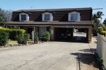 مُتل Bridge Street Motor Inn