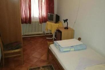 هتل Guest Accommodation Licka Kapa
