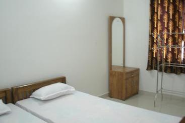 تختخواب و صبحانه Jacaranda Holiday Home