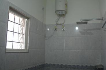 تختخواب و صبحانه Jacaranda Holiday Home