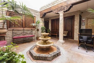 Arte Vida Suites & Spa