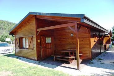 هتل Càmping Vall De Camprodon