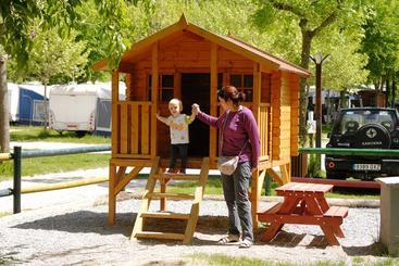 هتل Càmping Vall De Camprodon