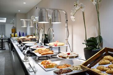 هتل Eurostars Gran Via