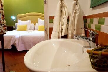 هتل Palacio Cobertizo De Santa Ines