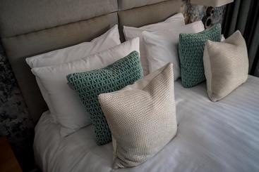 هتل The Brewers Inn