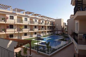 Apartamentos Turisticos Aguilas De Los Collados