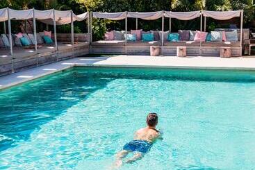 בית מלון כפרי Hôtel Font Mourier