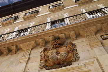 هتل Palacio Guendulain