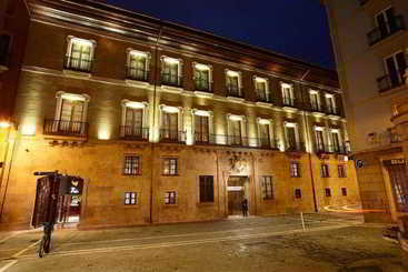 هتل Palacio Guendulain