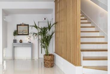 هتل Gallery Suites & Residences
