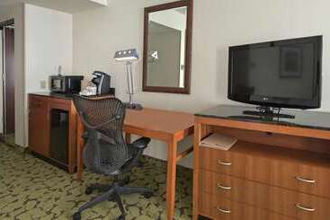 هتل Hilton Garden Inn Huntsville/space Center
