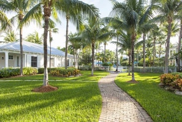 هتل Sunset Key Cottages