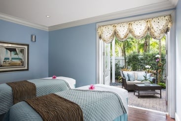 هتل Sunset Key Cottages